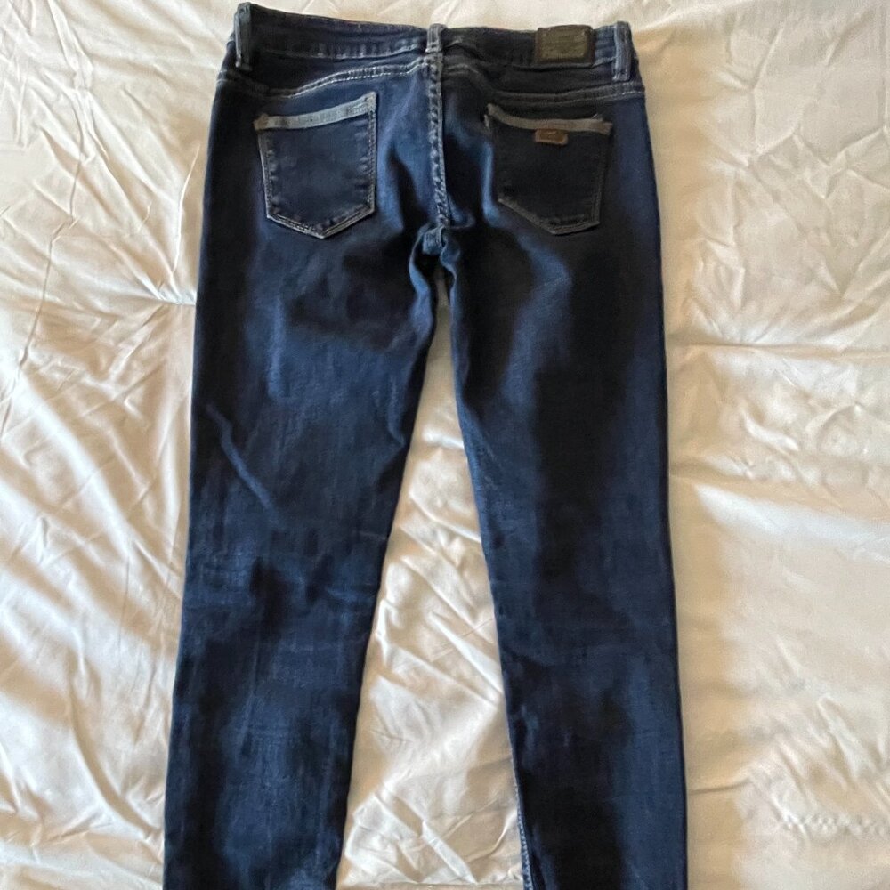 Authentic Dolce and Gabbana (D&G) size 29 dark washed blue jeans